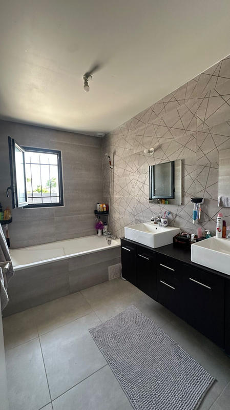 Villa - 100 m² - 4 pièces