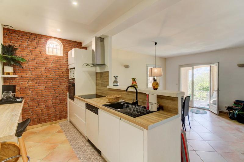 Maison - 90 m² - 3 pièces