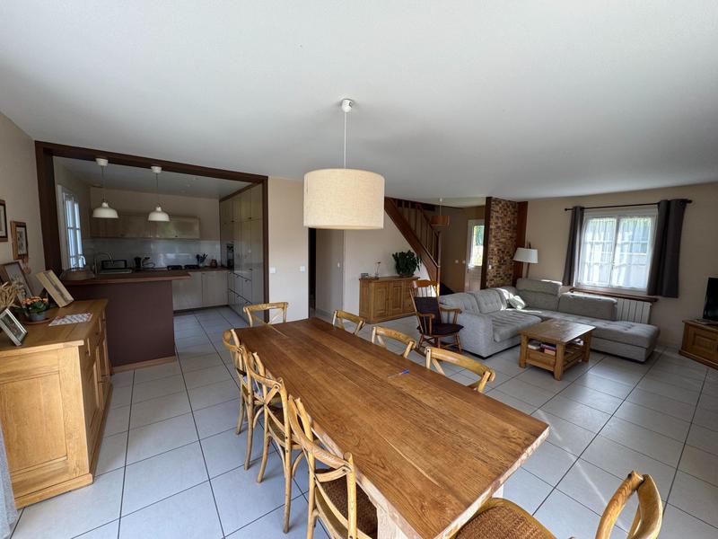 Maison - 145 m² - 7 pièces