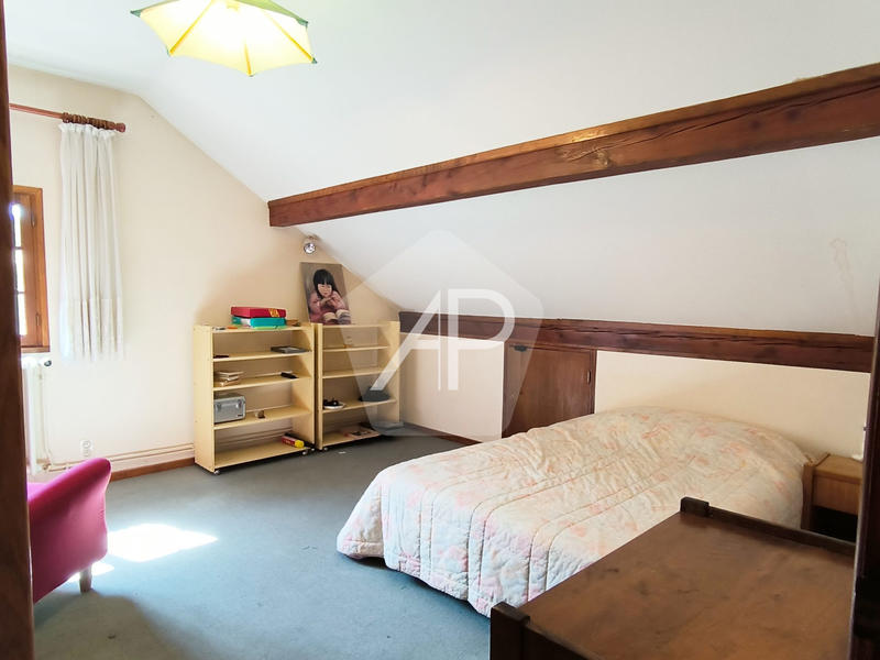 Maison - 155 m² - 8 pièces