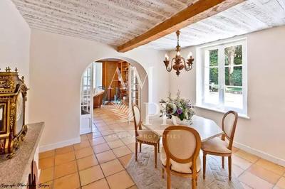 Villa - 450 m² - 10 pièces