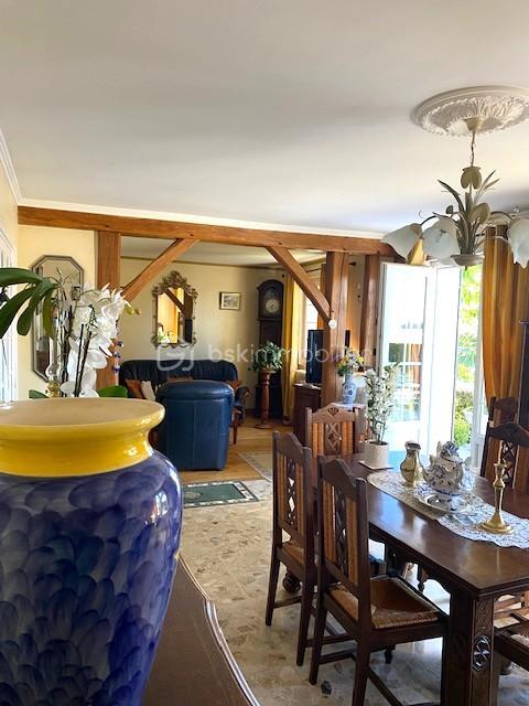 Maison - 141 m² - 6 pièces