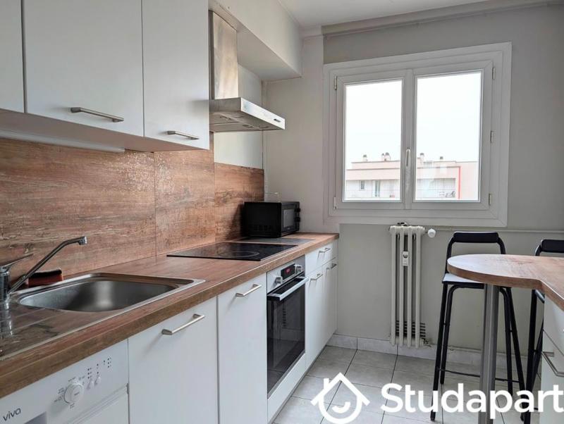 Chambre - 9 m² - 1 pièce