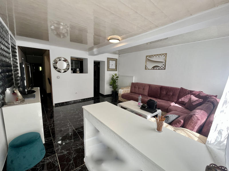 Maison - 95 m² - 4 pièces