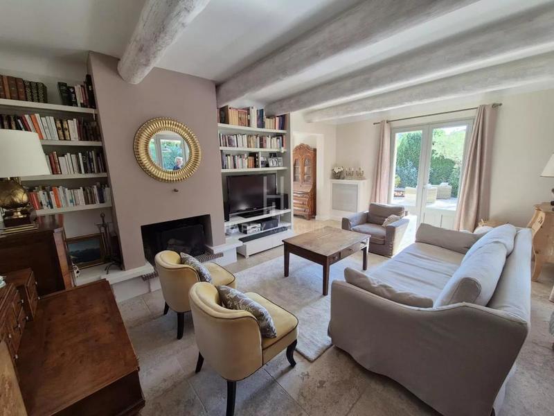 Maison - 195 m² - 6 pièces