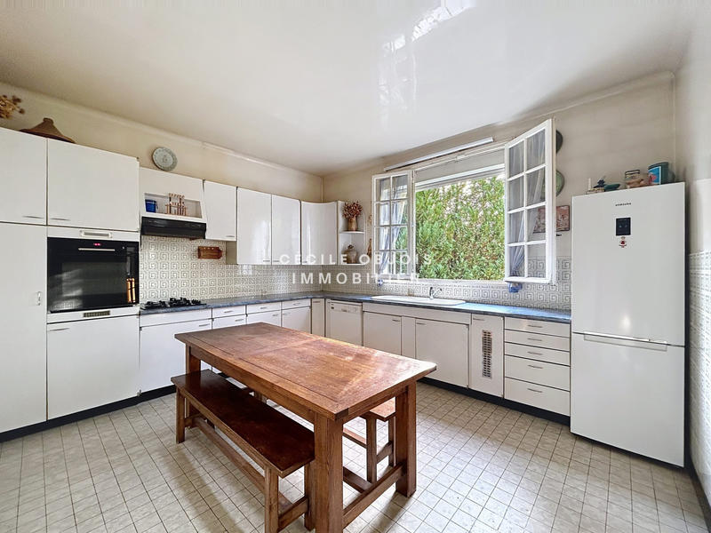 Maison - 201 m² - 7 pièces