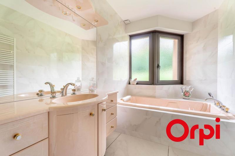 Villa - 210 m² - 5 pièces