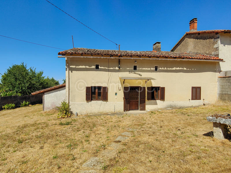 Maison en pierre - 83 m² - 3 pièces