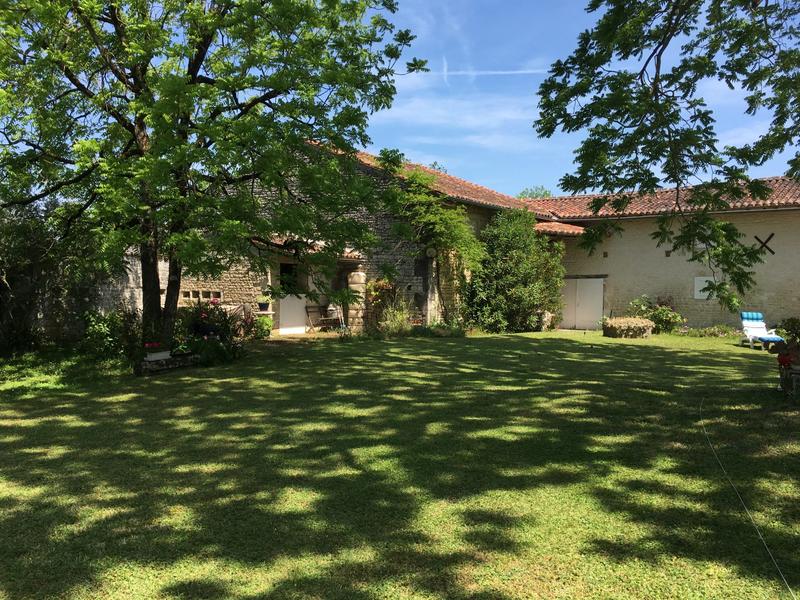 Maison ancienne - 725 m² - 12 pièces