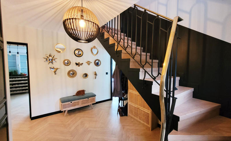 Maison - 215 m² - 8 pièces