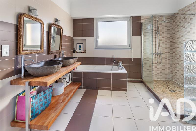 Appartement - 174 m² - 5 pièces