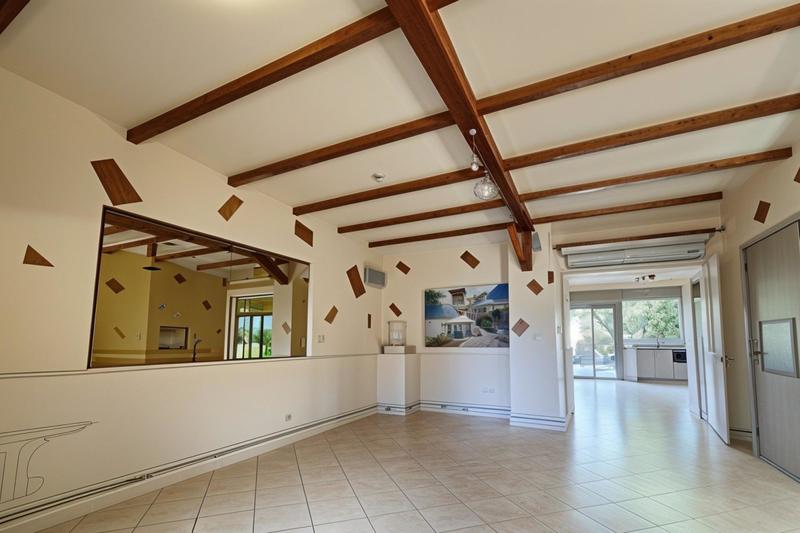 Local commercial - 195 m² - 6 pièces