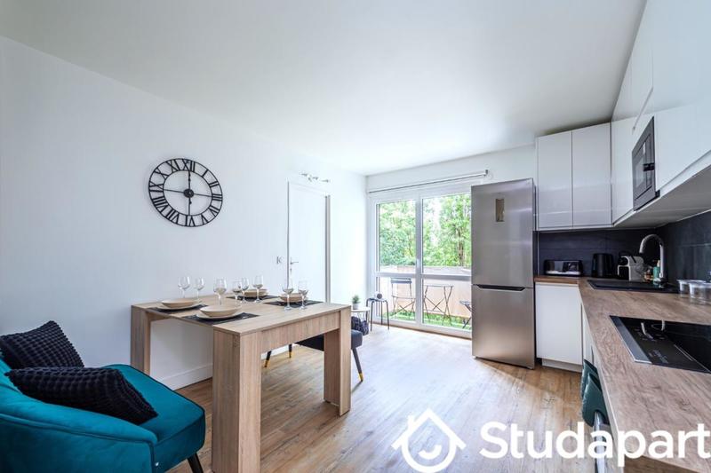 Chambre - 11 m² - 1 pièce