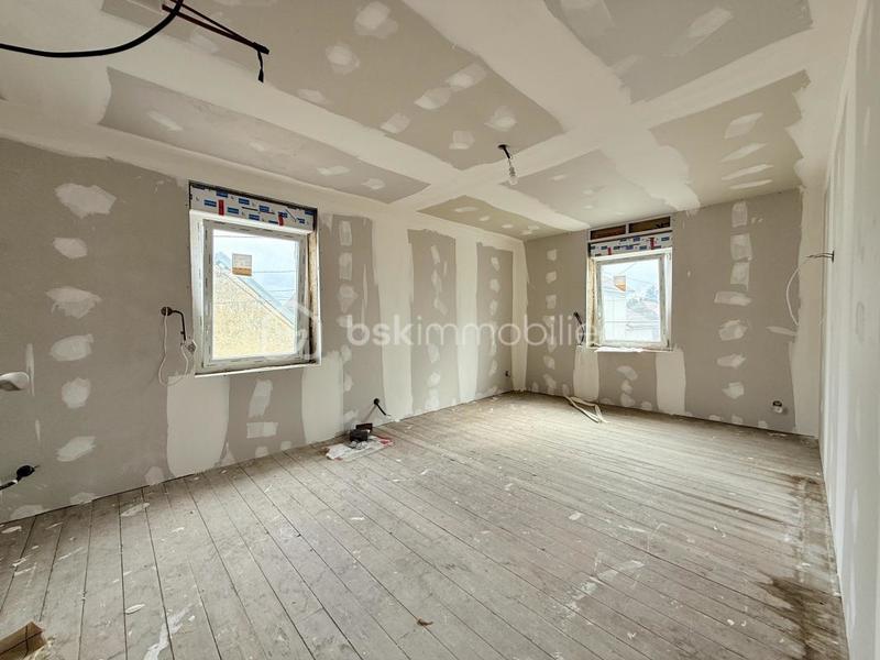 Maison - 300 m² - 9 pièces