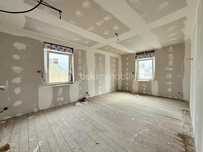 Maison - 300 m² - 9 pièces