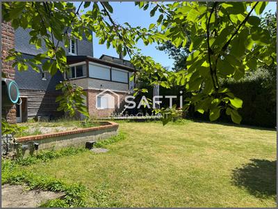 Maison - 238 m² - 10 pièces