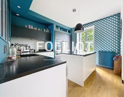 Maison - 200 m² - 9 pièces