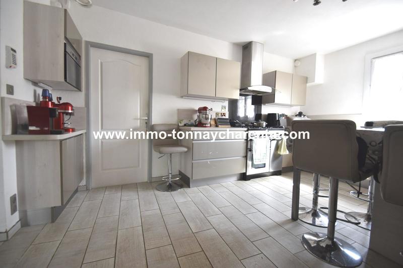 Maison - 303 m² - 12 pièces