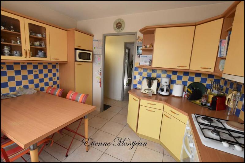 Maison - 256 m² - 13 pièces