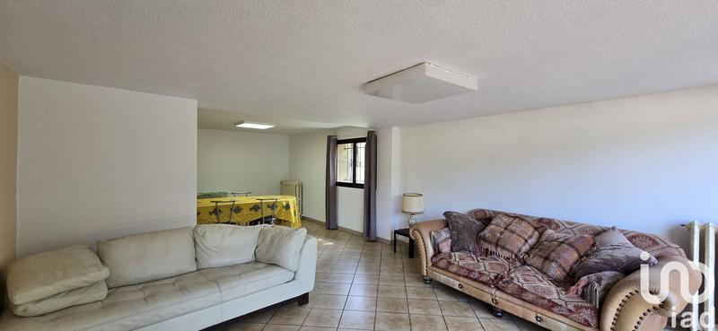 Maison - 235 m² - 7 pièces