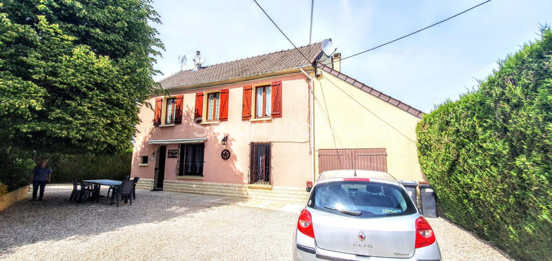 Maison - 180 m² - 7 pièces
