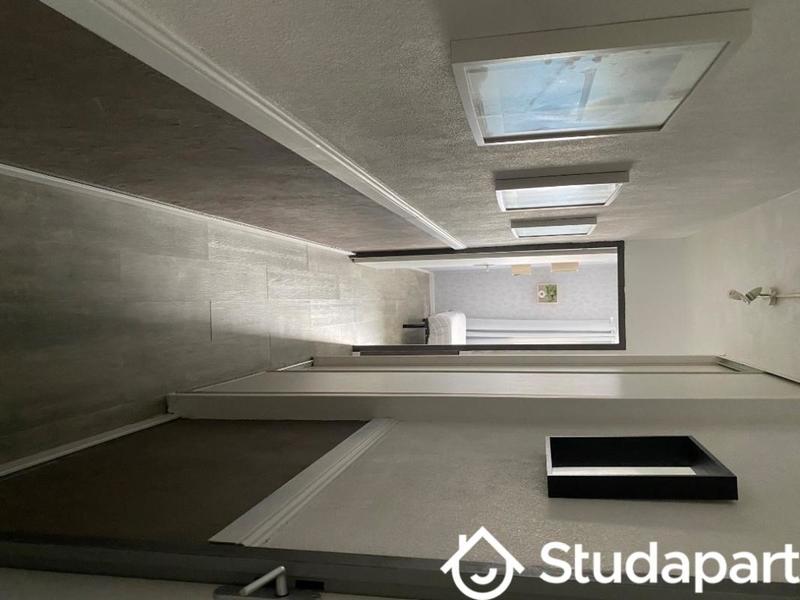 Chambre - 9 m² - 1 pièce