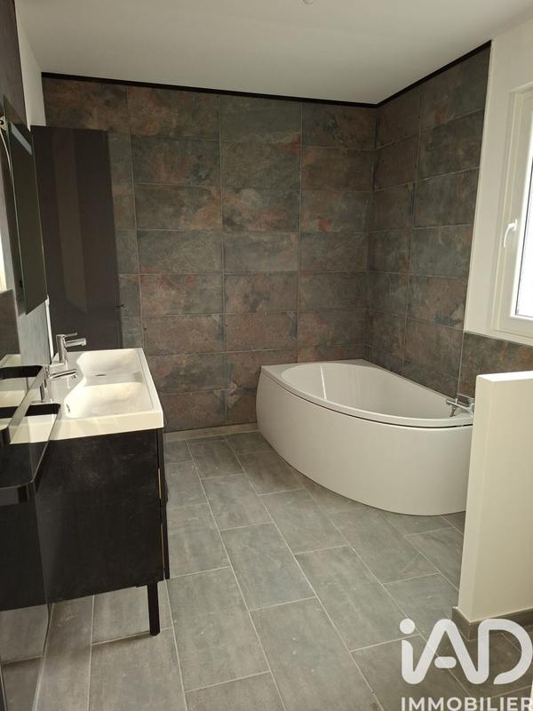 Maison - 161 m² - 6 pièces