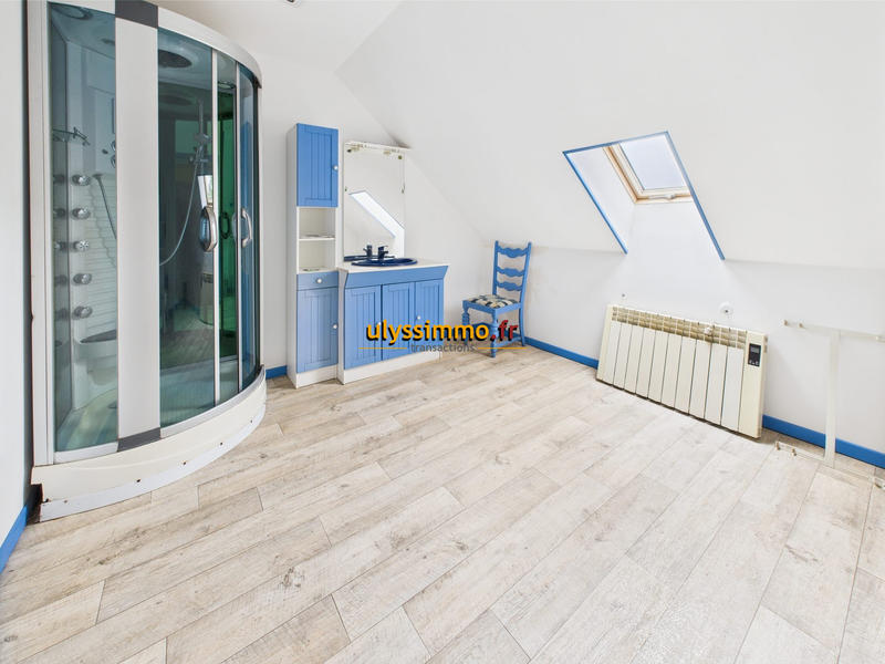 Maison - 184 m² - 8 pièces