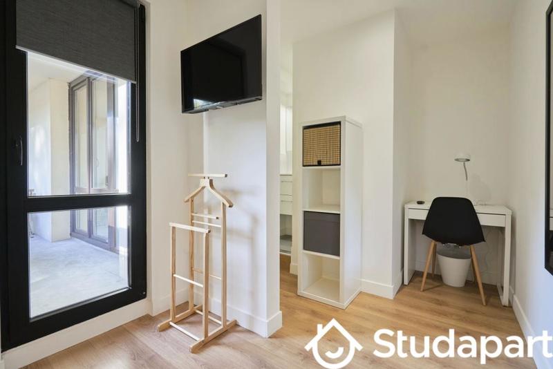 Chambre - 13 m² - 1 pièce