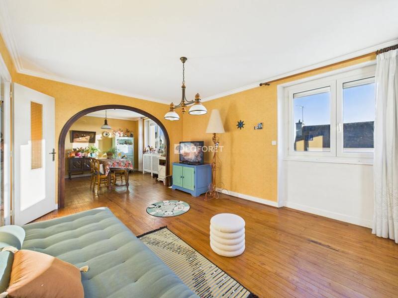 Maison - 93 m² - 5 pièces