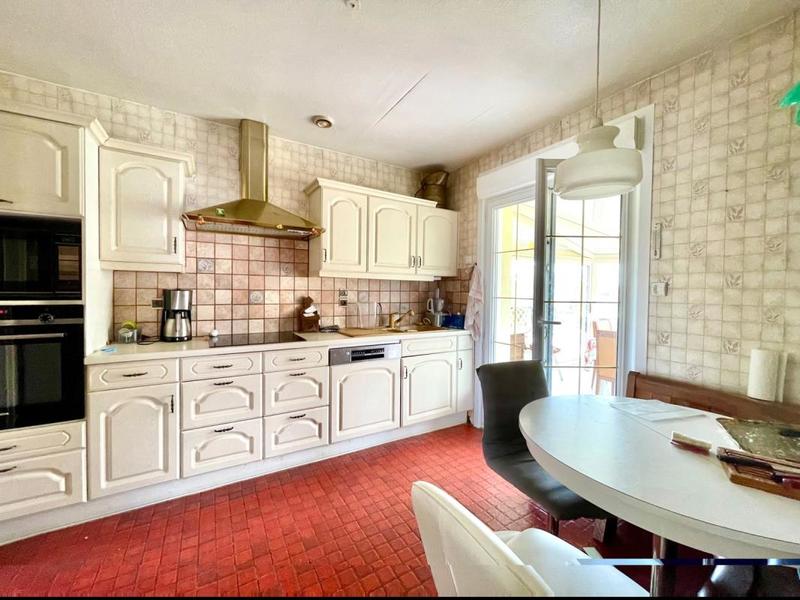 Pavillon - 185 m² - 6 pièces