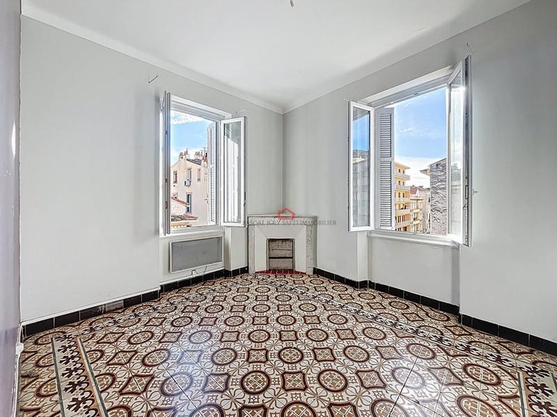 Appartement - 88 m² - 4 pièces