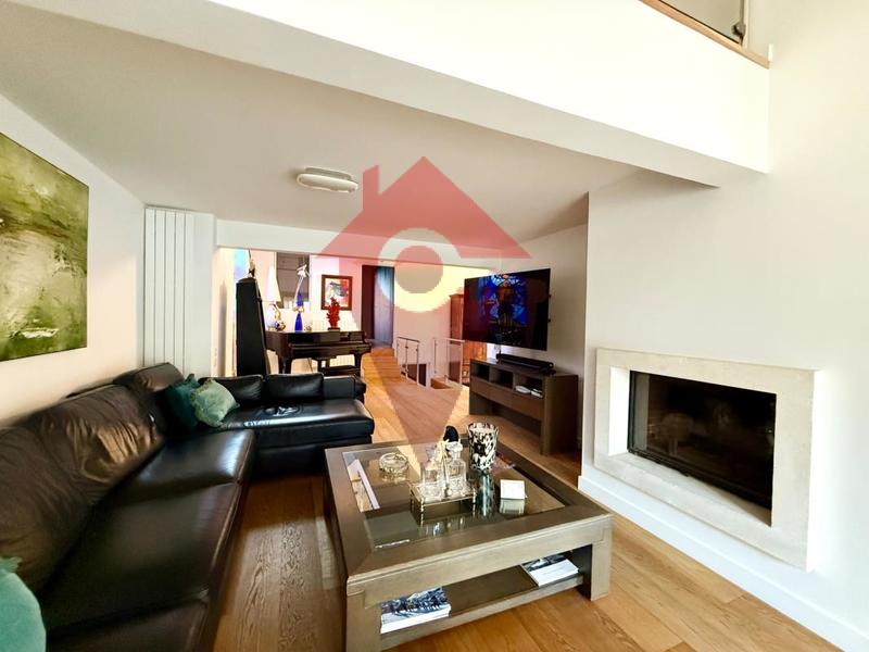 Maison d'architecte - 204 m² - 9 pièces