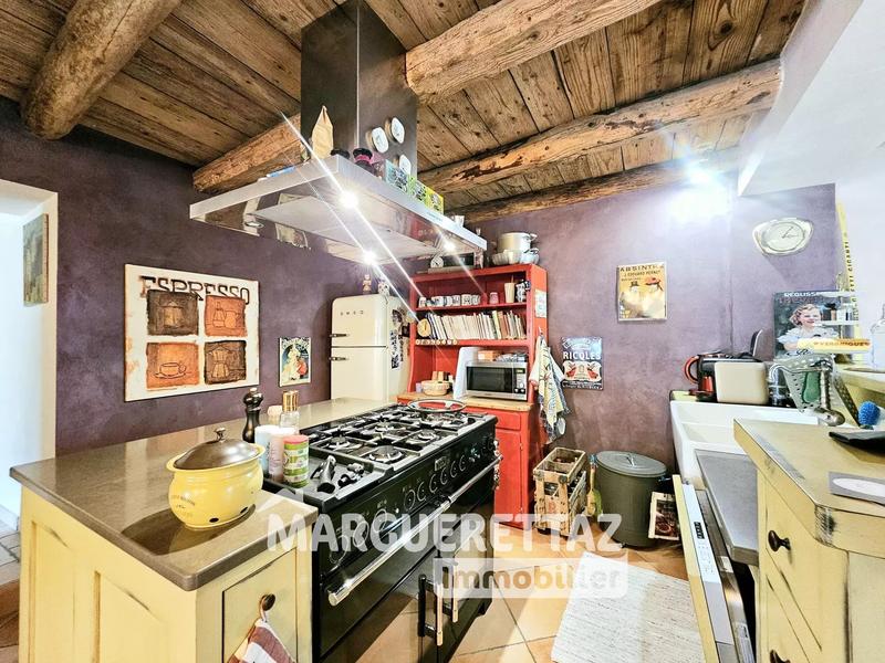 Maison - 140 m² - 5 pièces