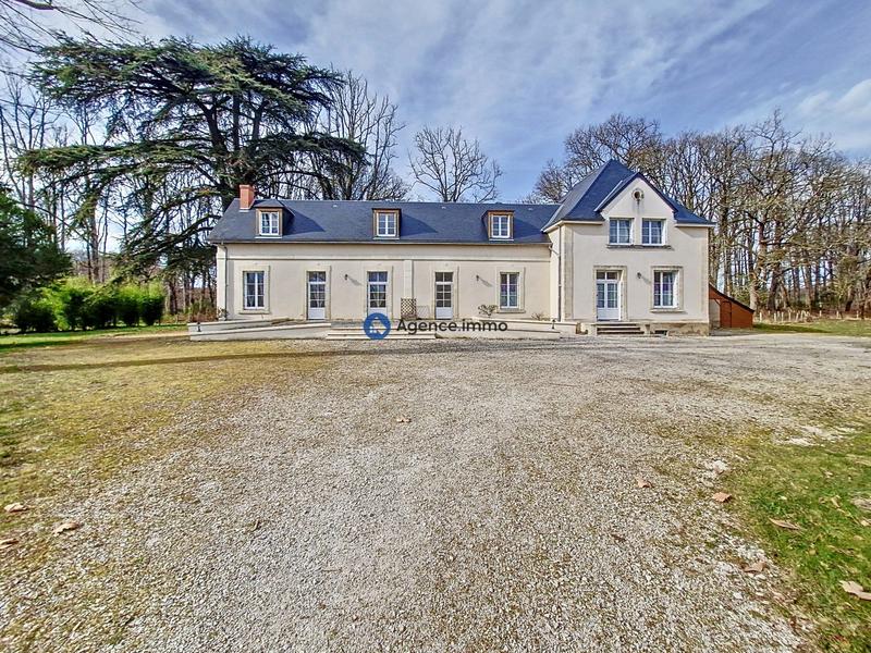 Maison - 246 m² - 10 pièces