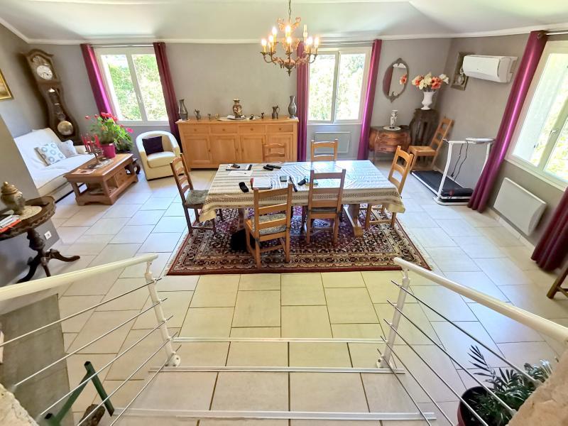 Maison - 218 m² - 7 pièces