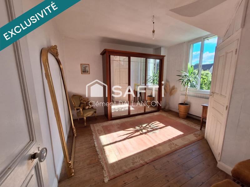 Maison - 288 m² - 10 pièces