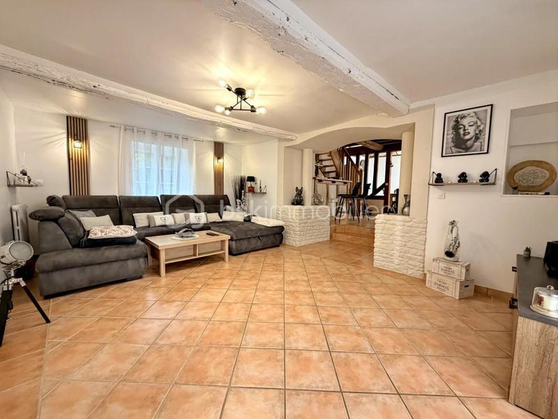 Maison - 180 m² - 5 pièces