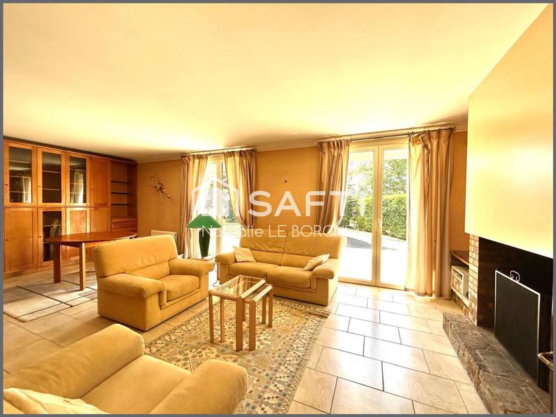 Maison - 213 m² - 8 pièces