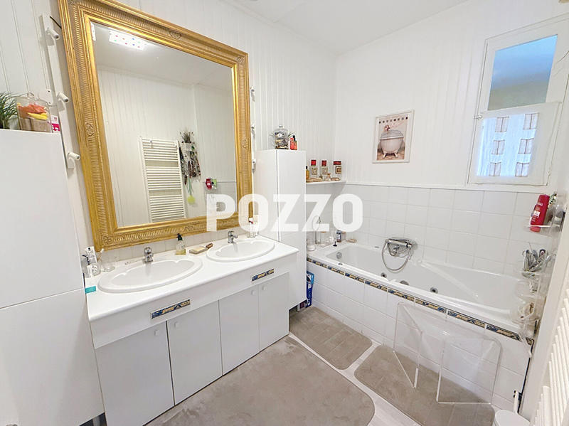 Maison - 289 m² - 6 pièces