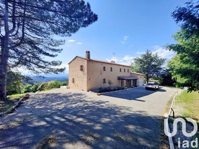 Maison - 194 m² - 7 pièces