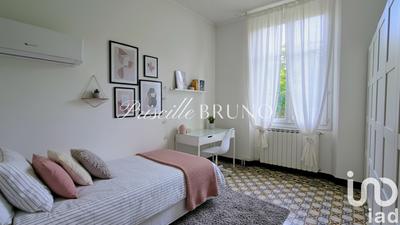 Maison - 138 m² - 8 pièces