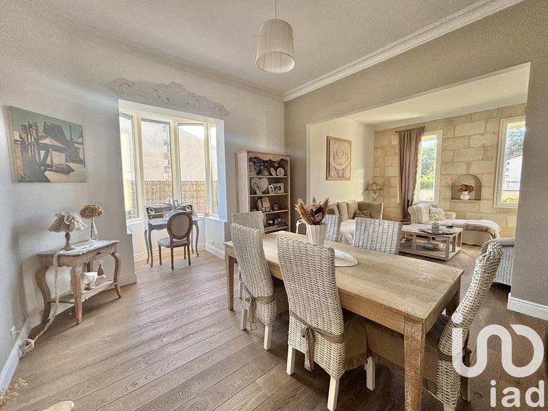 Maison - 212 m² - 5 pièces