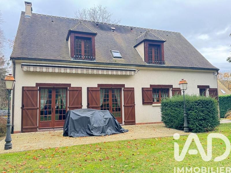 Maison - 255 m² - 8 pièces