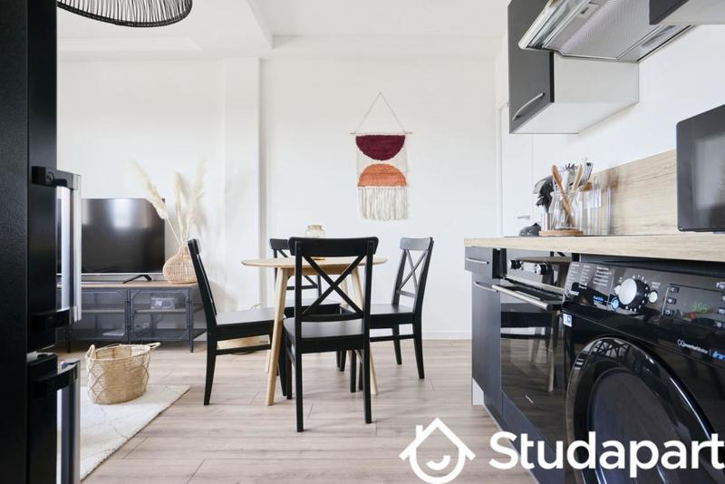 Chambre - 12 m² - 1 pièce