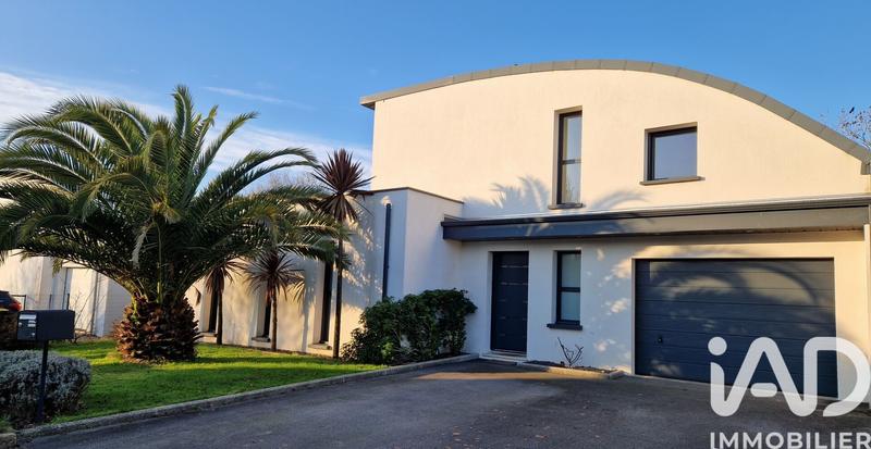 Maison - 163 m² - 6 pièces