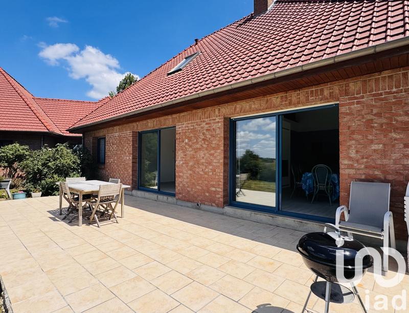 Maison - 280 m² - 9 pièces