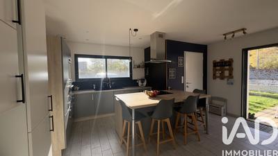 Maison - 104 m² - 4 pièces