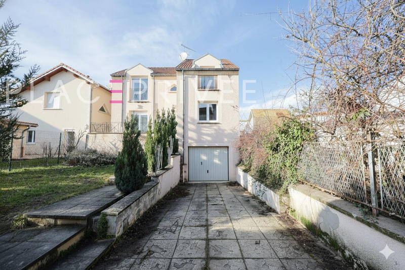Maison - 137 m² - 5 pièces