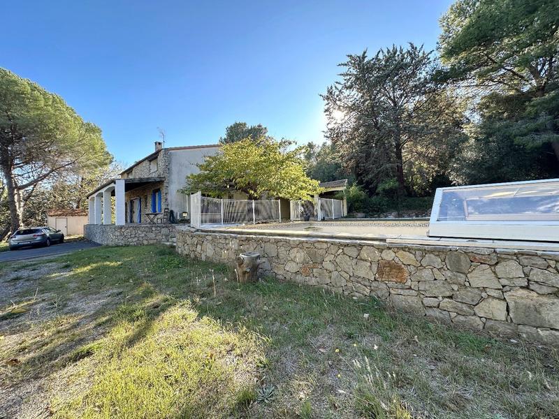 Maison - 195 m² - 7 pièces